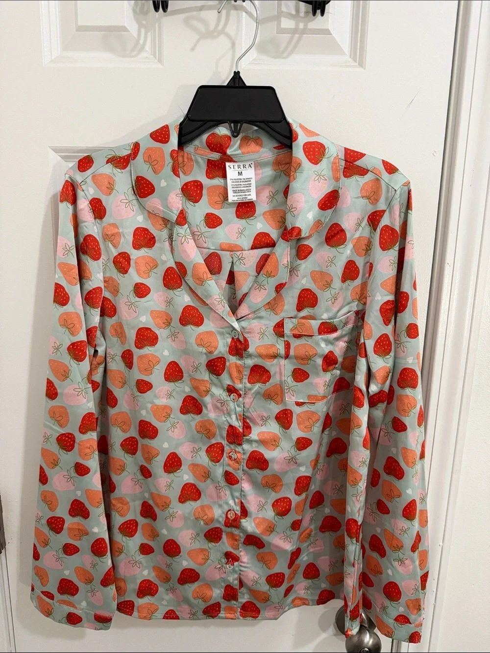 Serra Strawberry-Print Pajama Top in Red & Pink on Mint Size M